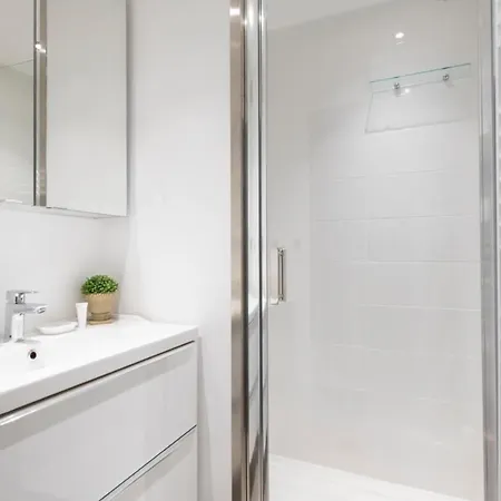 Volupte Classee 3 Etoiles Avec Vue Sur Jardin, Climatisation Montpellier