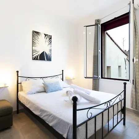 Volupte Classee 3 Etoiles Avec Vue Sur Jardin, Climatisation